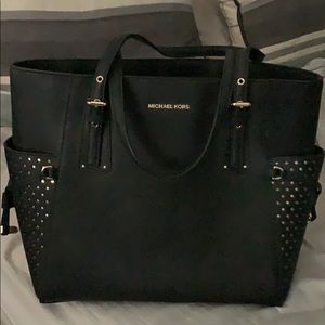 Michael Kors Voyager Tote